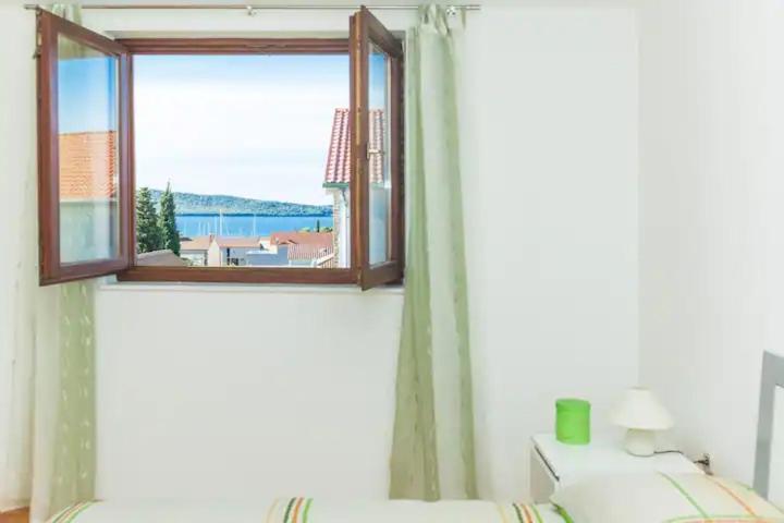 Apartment Morovic Kastela Luaran gambar