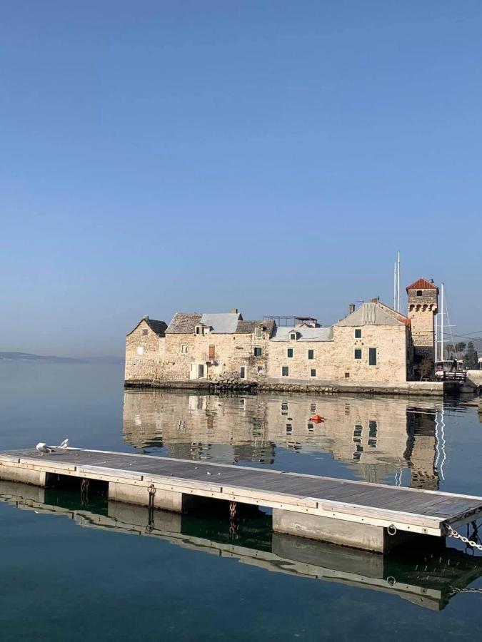 Apartment Morovic Kastela Luaran gambar