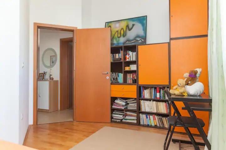 Apartment Morovic Kastela Luaran gambar
